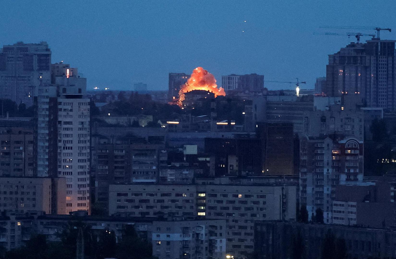 An explosion of a drone is seen during a Russian drone strike, amid Russia's attack on Ukraine, in Kyiv, Ukraine May 7, 2025. REUTERS/Gleb Garanich     TPX IMAGES OF THE DAY Photo: GLEB GARANICH/REUTERS