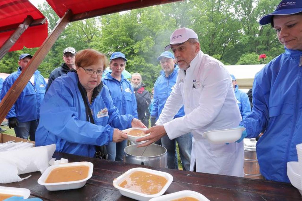 Proslava Međunarodnog praznika rada u parku Maksimir uz tradicionalnu podjelu graha