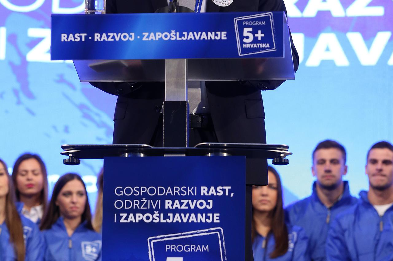 01.10.2015., Zagreb - U Kongresnoj dvorani Zagrebackog velesajma Hrvatska demokratska zajednica predstavila je svoj izborni program 