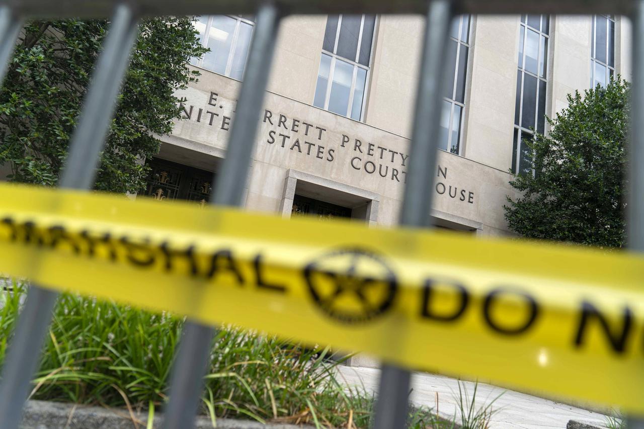 SAD: Ljudi prosvjeduju protiv Trumpa nakon njegovog su?enja u Washingtonu,