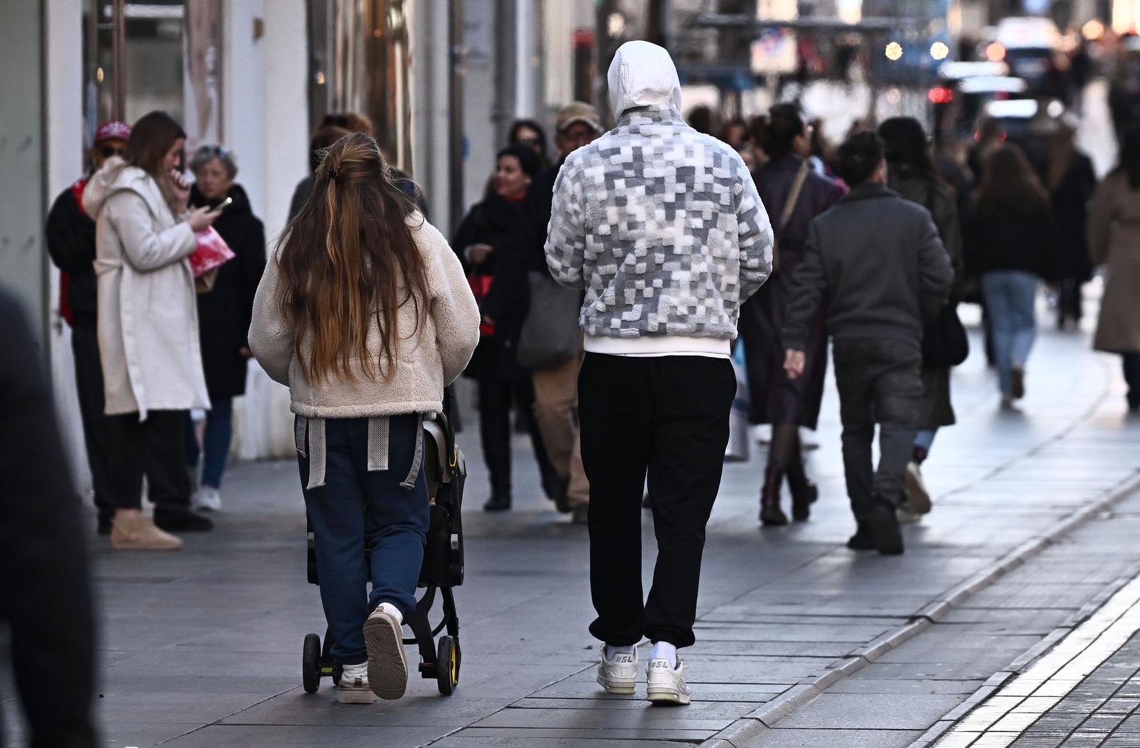 Krajem prošle godine par je dobio drugo dijete, djevojčicu čije ime počinje slovom P, godinu i pol nakon rođenja sina Nikkyja. 