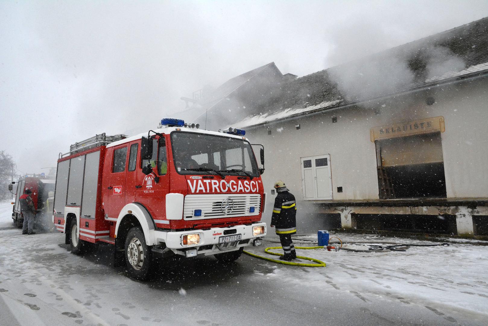 Mavrović je za Hinu potvrdio kako nije bilo ozlijeđenih osoba u požaru prostora na imanju koje trenutno koristi OPG Majer