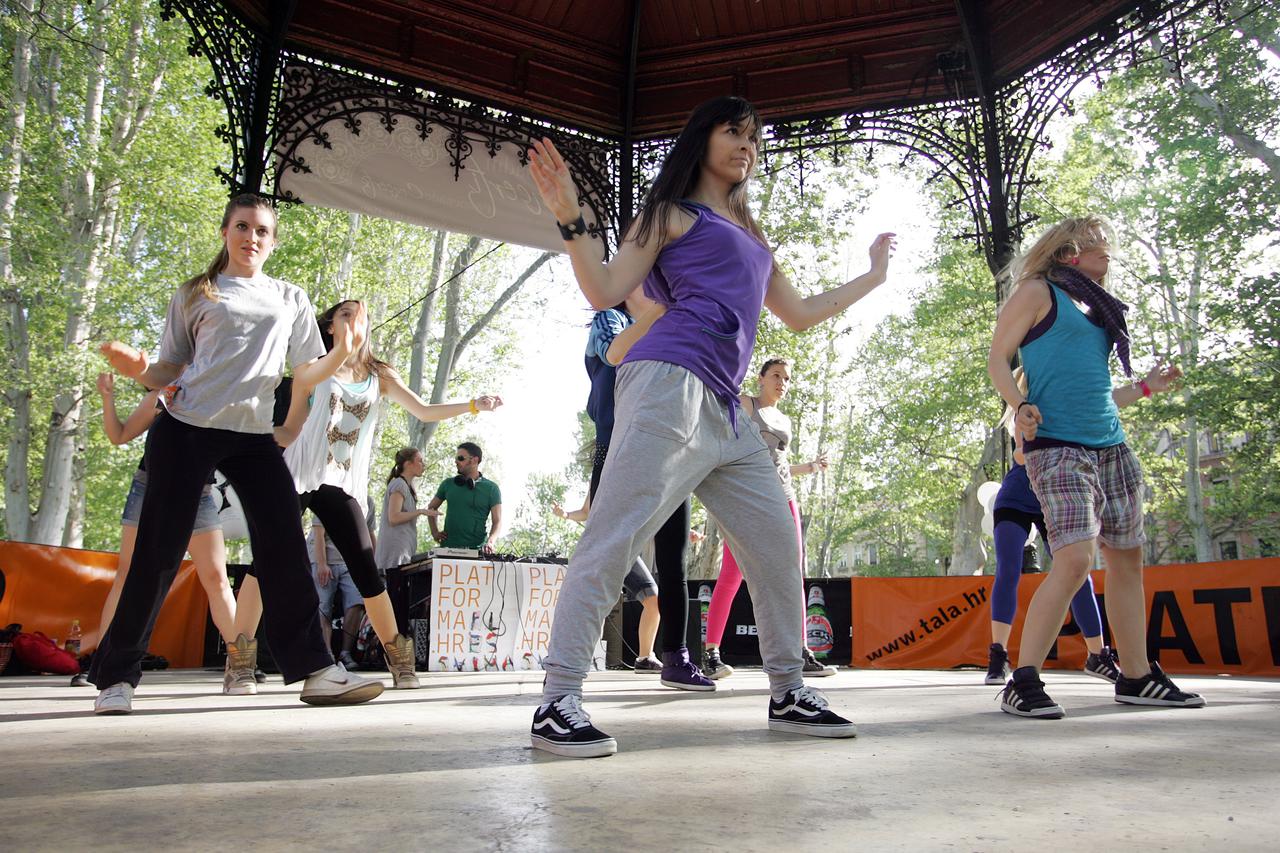 29.04.2012., Zagreb - Uz glazbu i ples na Zrinjevcu se obiljezio Svjetski dan plesa. Photo: Borna Filic/PIXSELL