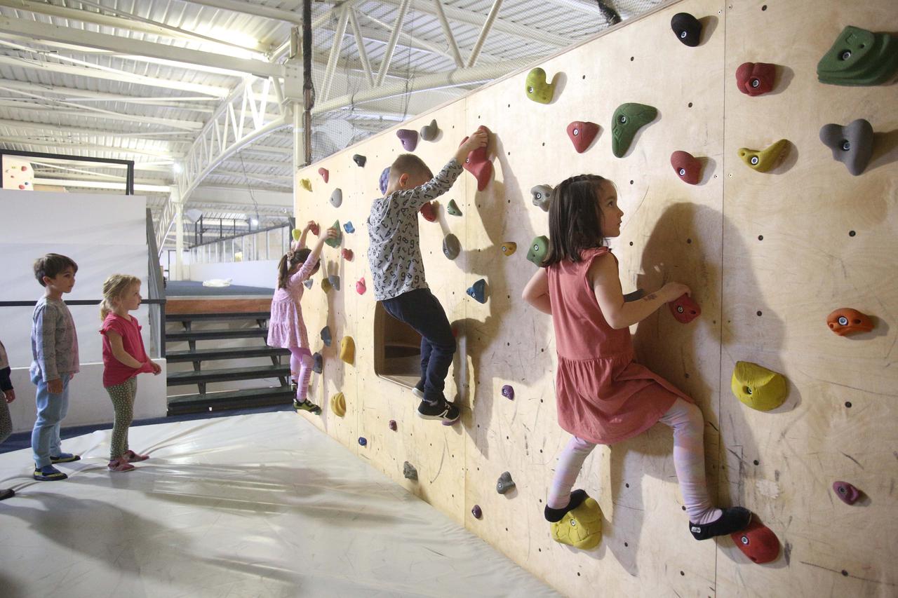 Zagreb: Penjanje u dvorani Boulder zona