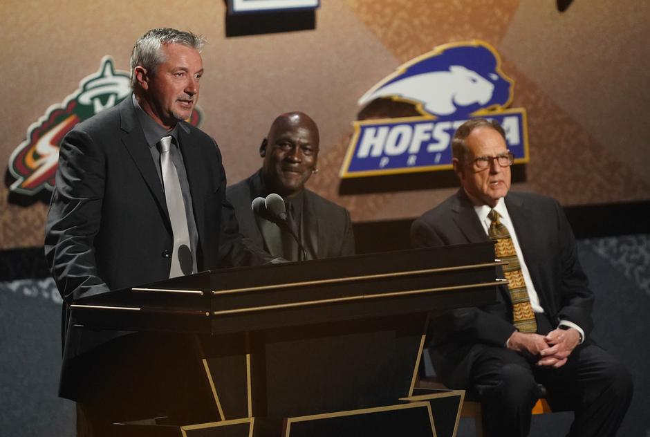 NBA: The Naismith Memorial Basketball Hall of Fame-Enshrinement