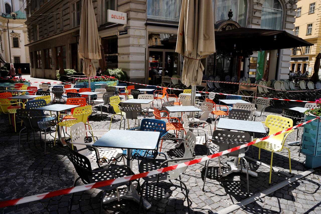 Restaurants and bars prepare to reopen in Vienna