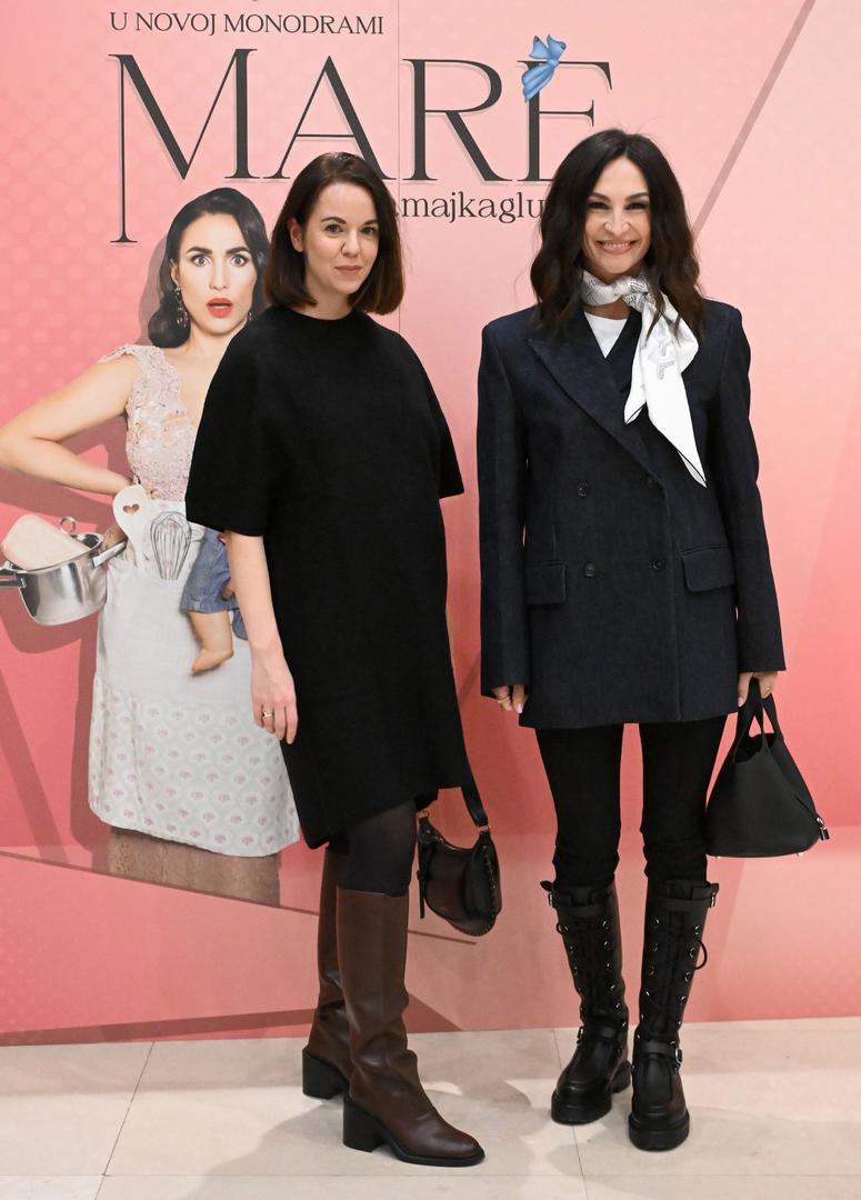 Karijeru je započela na televiziji 2003. godine kao voditeljica na Novoj TV, a nakon udaje za Marija Mamića, sina Zdravka Mamića, povukla se s ekrana. 