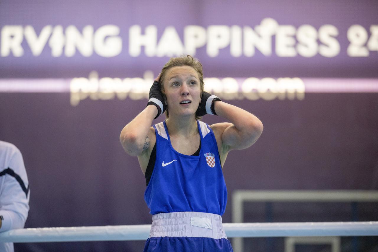 Poreč: Nikolina Ćaćić pobijedila je Ukrajinku na Europskom prvenstvu u boksu