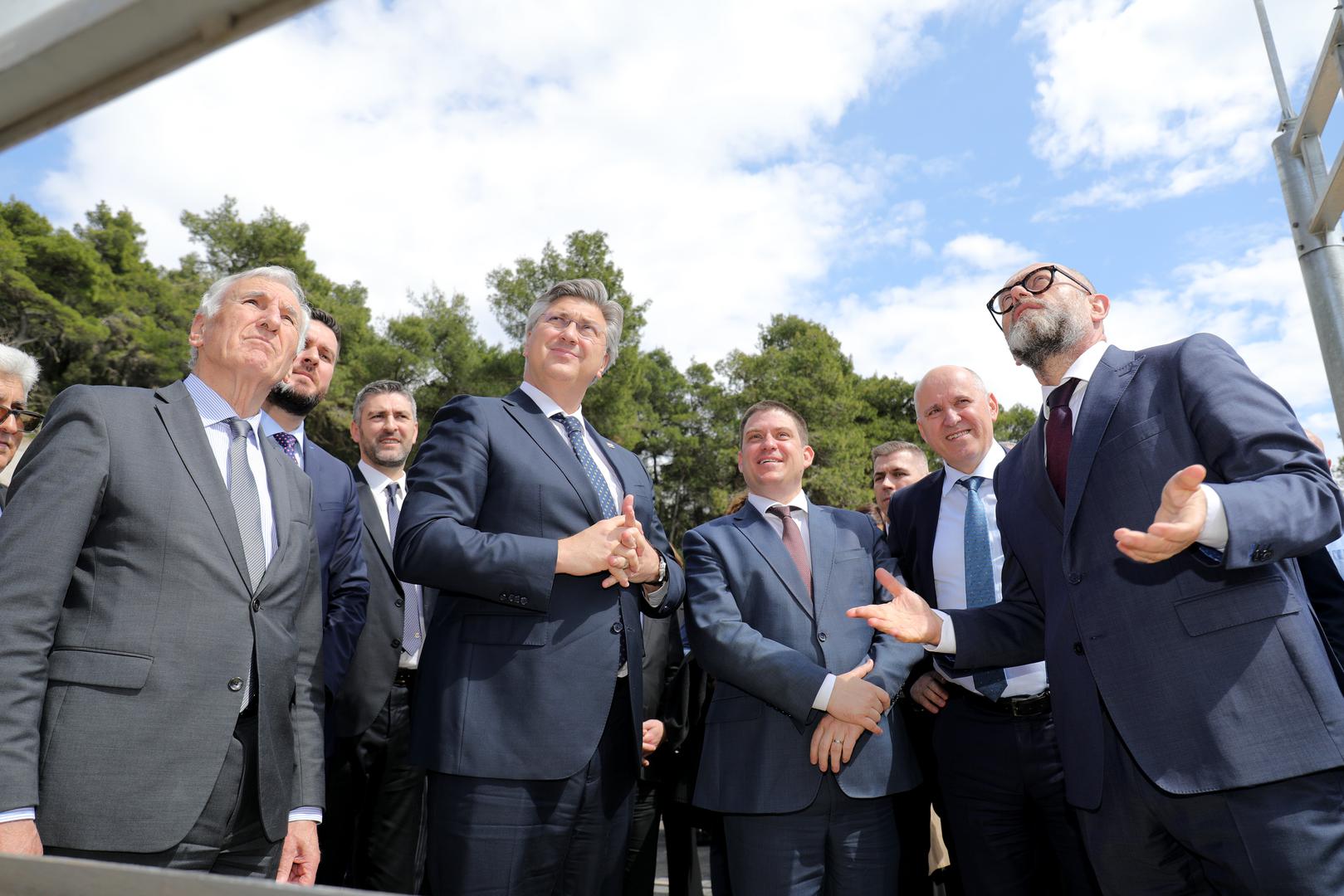 19.04.2023., Ston - Svecano otvorenje Stonske obilaznice koja cini posljednju fazu projekta "Cestovna povezanost s juznom Dalmacijom" u sklopu koje je u srpnju prosle godine otvoren Peljeski most. predsjednik Vlade Andrej Plenkovic Photo: Grgo Jelavic/PIXSELL