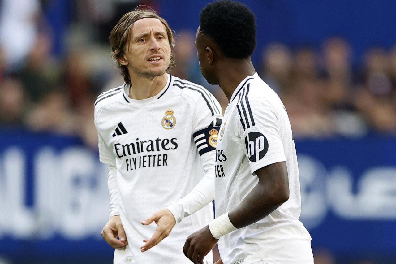 LaLiga - Osasuna v Real Madrid