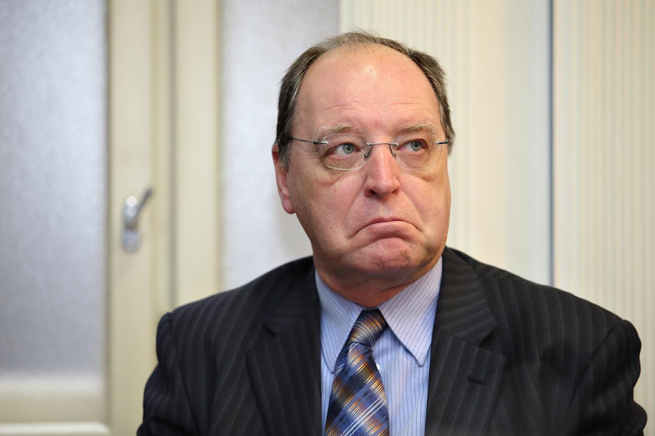 25.01.2013., Zagreb - Ministar Rada i mirovinskog sustava, Mirando Mrsic predstavio je u prostorijama REGOS-a novu elektronicku uslugu koja omogucava svim gradjanima dobivanje izvadka iz registra REGOS-a u elektronickom obliku putem interneta. Zoran Bohac