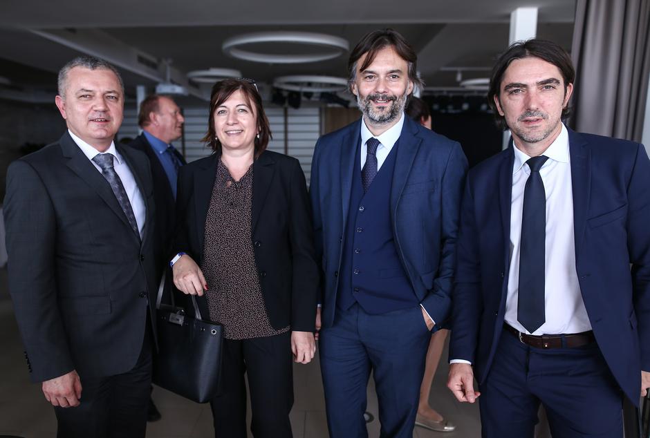 Nacionalno savjetovanje o gospodarstvu i poduzetništvu, panel pitajte Vladu