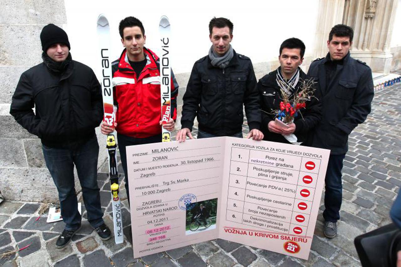 prosvjed vlada, skije (1)