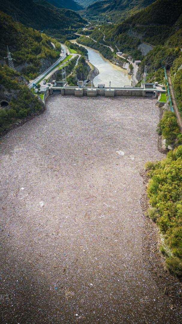 Tako plastika završava u hranidbenom lancu, što može imati ozbiljne posljedice za ljude. 