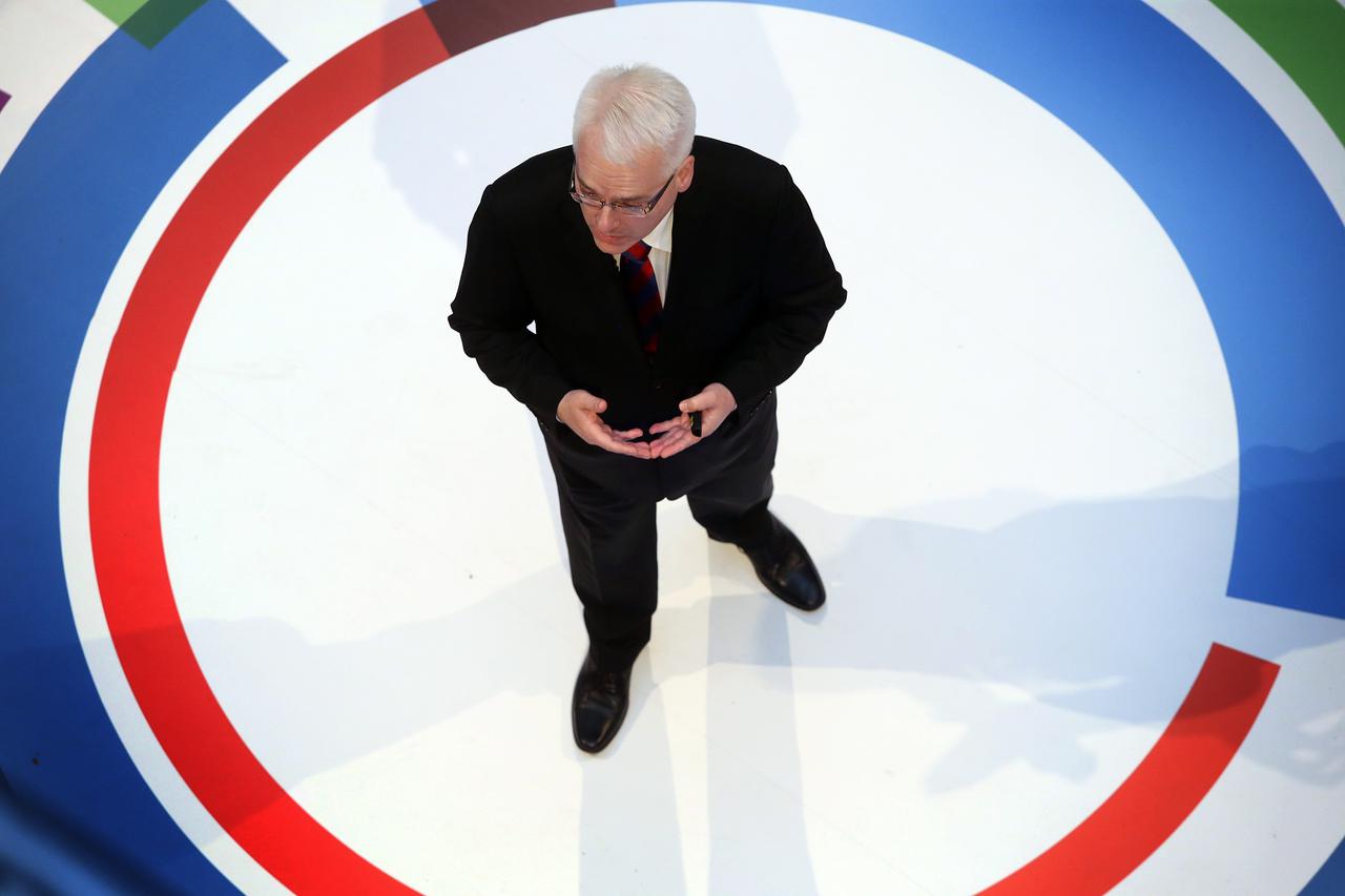 08.12.2014., Dom hrvatskih likovnih umjetnika, Zagreb - Predsjednicki kandidat Ivo Josipovic predstavio svoj izborni program u utrci za novi petogodisnji mandat za predsjednika Republike.