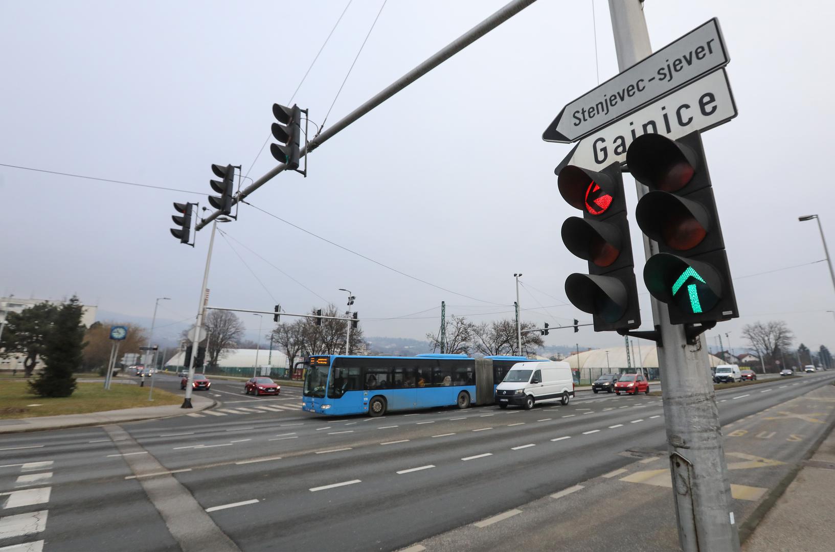 Slijedi kamera na istoj aleji, kod Dubravice, sa 5269 prekršaja