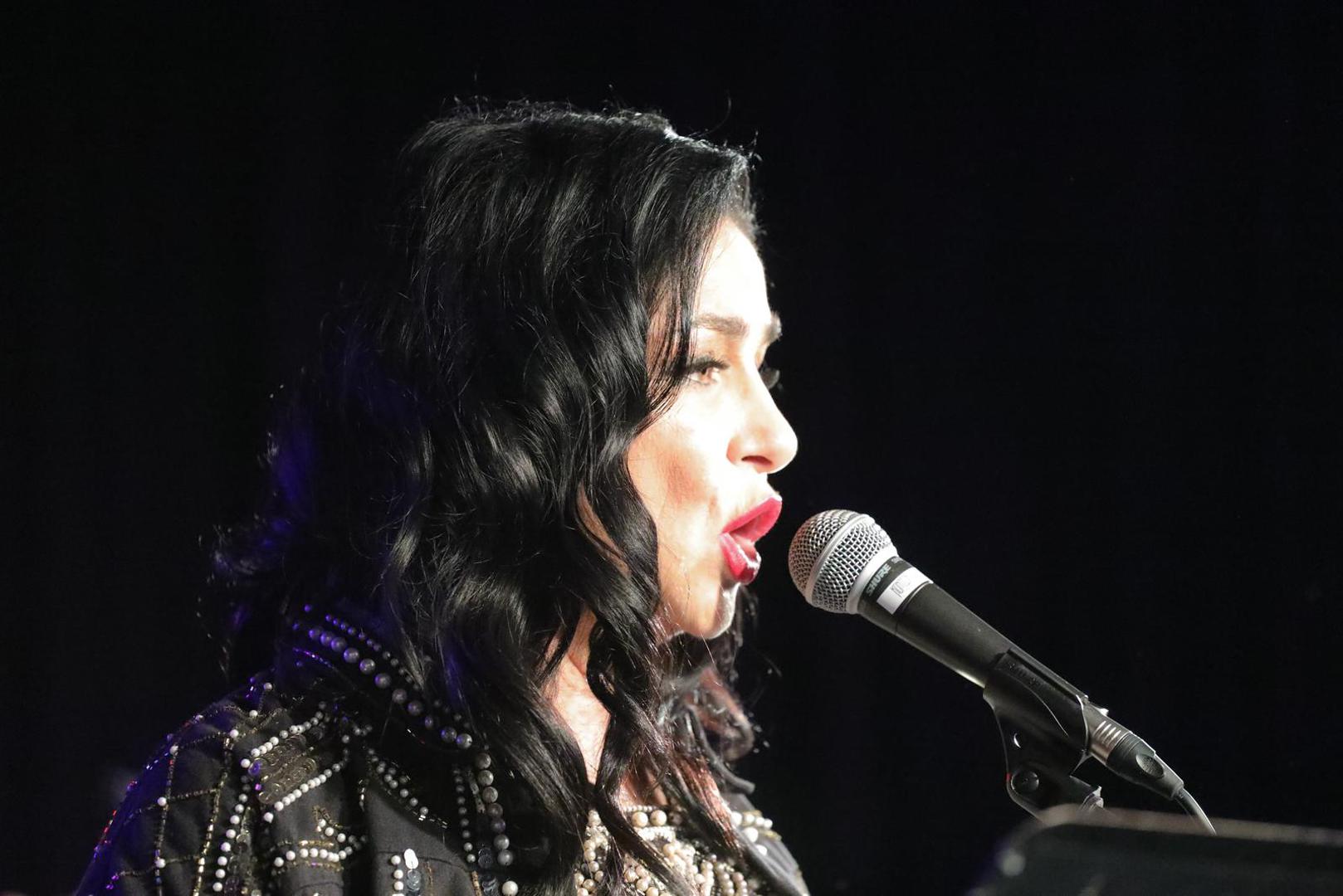 Alka i Zoran nastupili su u pratnji benda, a ovo je bila prava poslastica za ljubitelje glam rocka.