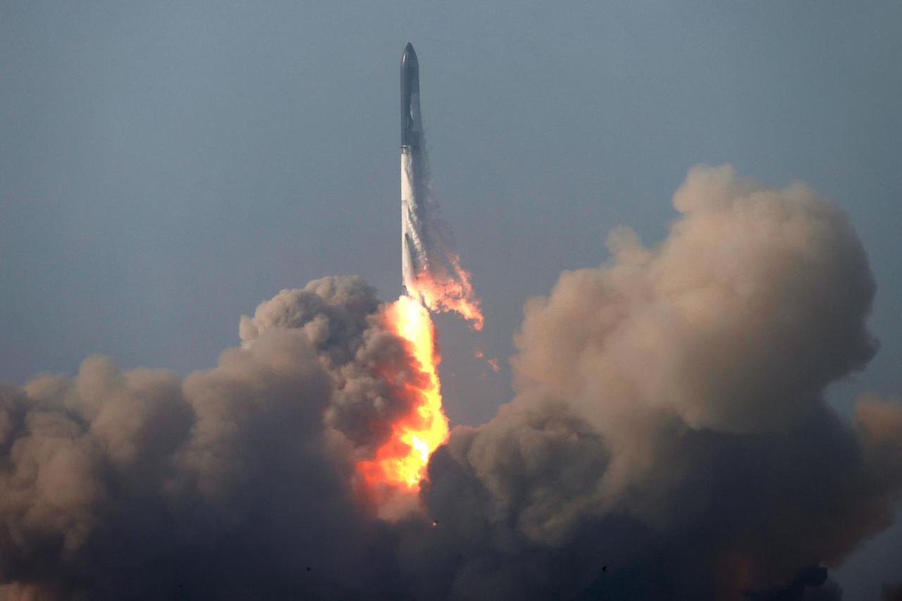 SpaceX's next-generation Starship spacecraft lifts off from the company's Boca Chica launchpad