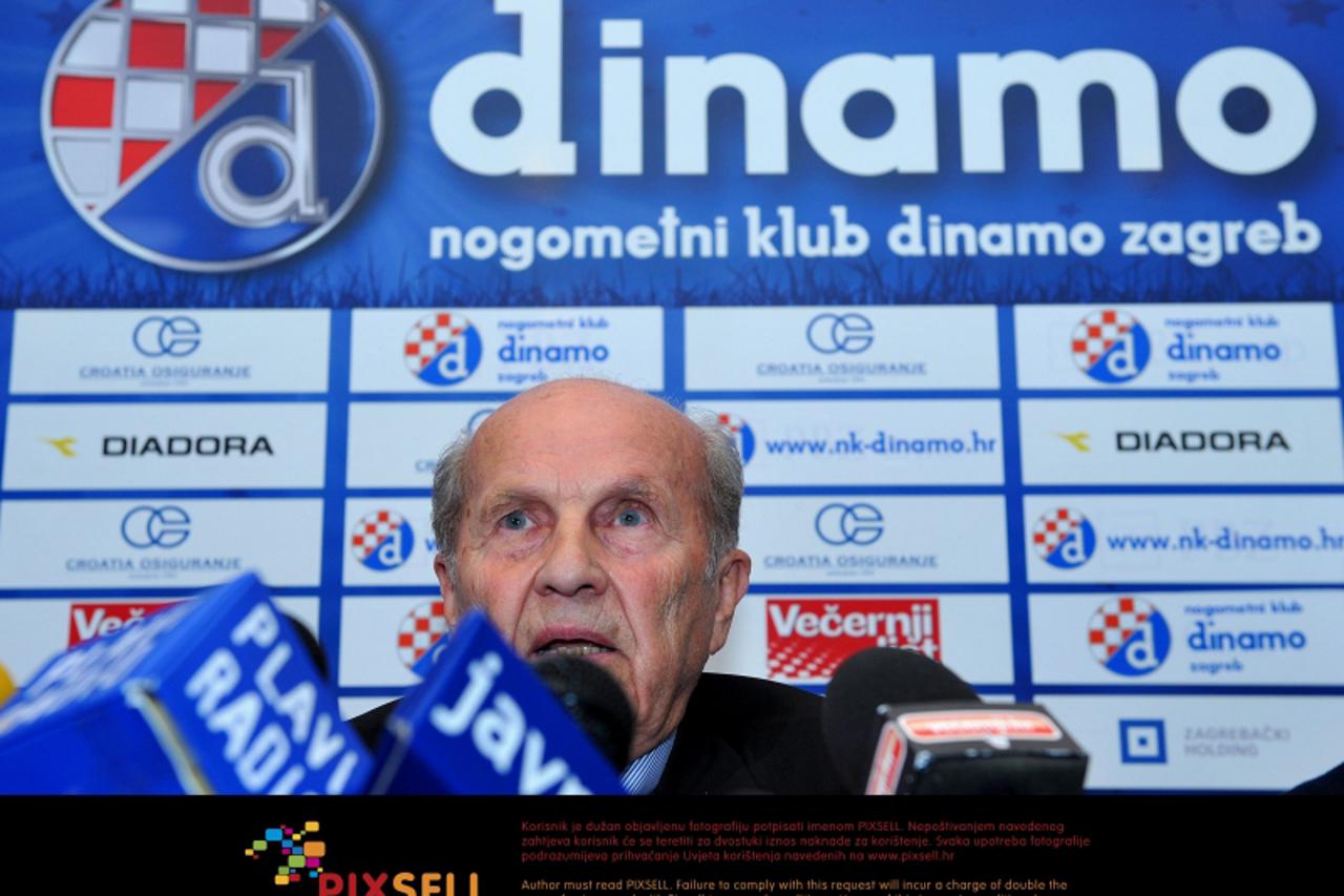 '05.03.2009., Zagreb - Maksimirska ulica 128, gradski stadion na kojem se nalaze prostorije Nogometnog kluba Dinamo Zagreb. Celnistvo Kluba sazvalo je konferenciju za tisak na kojoj su obznanili da ce