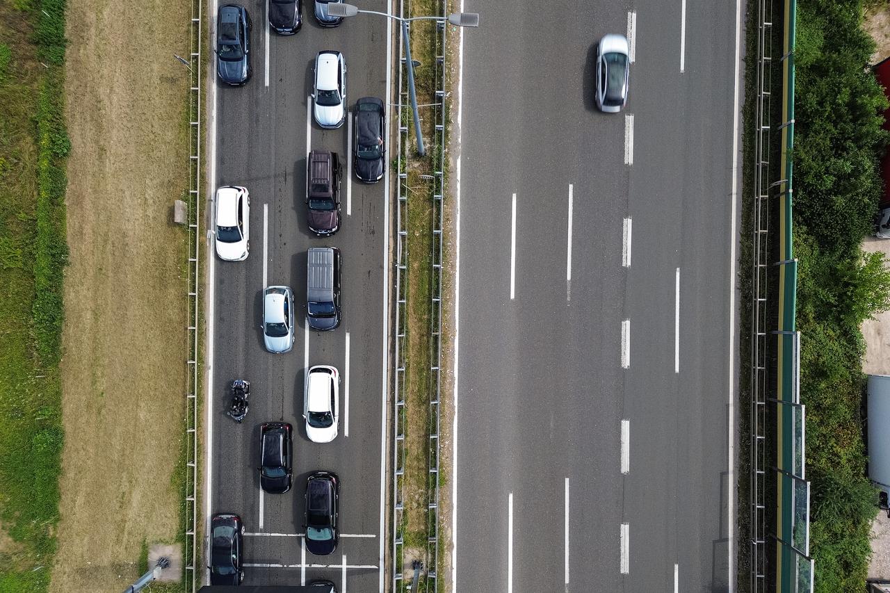 Zagreb: Snimke iz zraka kilometarskih kolona na A1