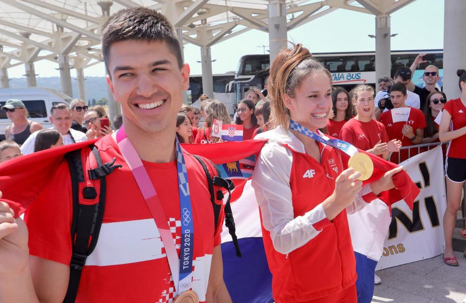 Split: Doček olimpijaca  Matee Jelić i Tonija Kanaeta u zračnoj luci