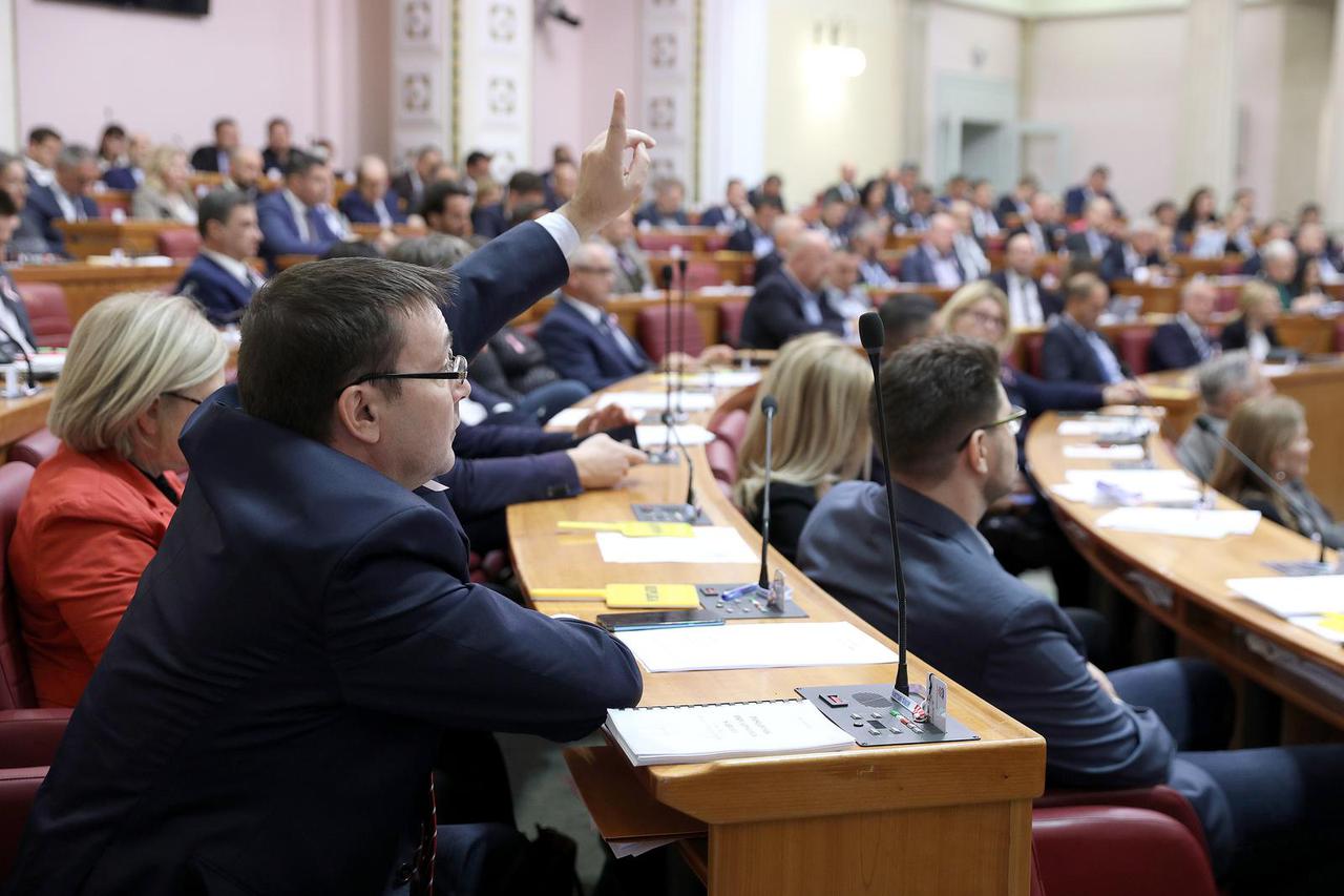 Zagreb: Zastupnik Ba?i? odgovorio Bauku i zaradio opomenu