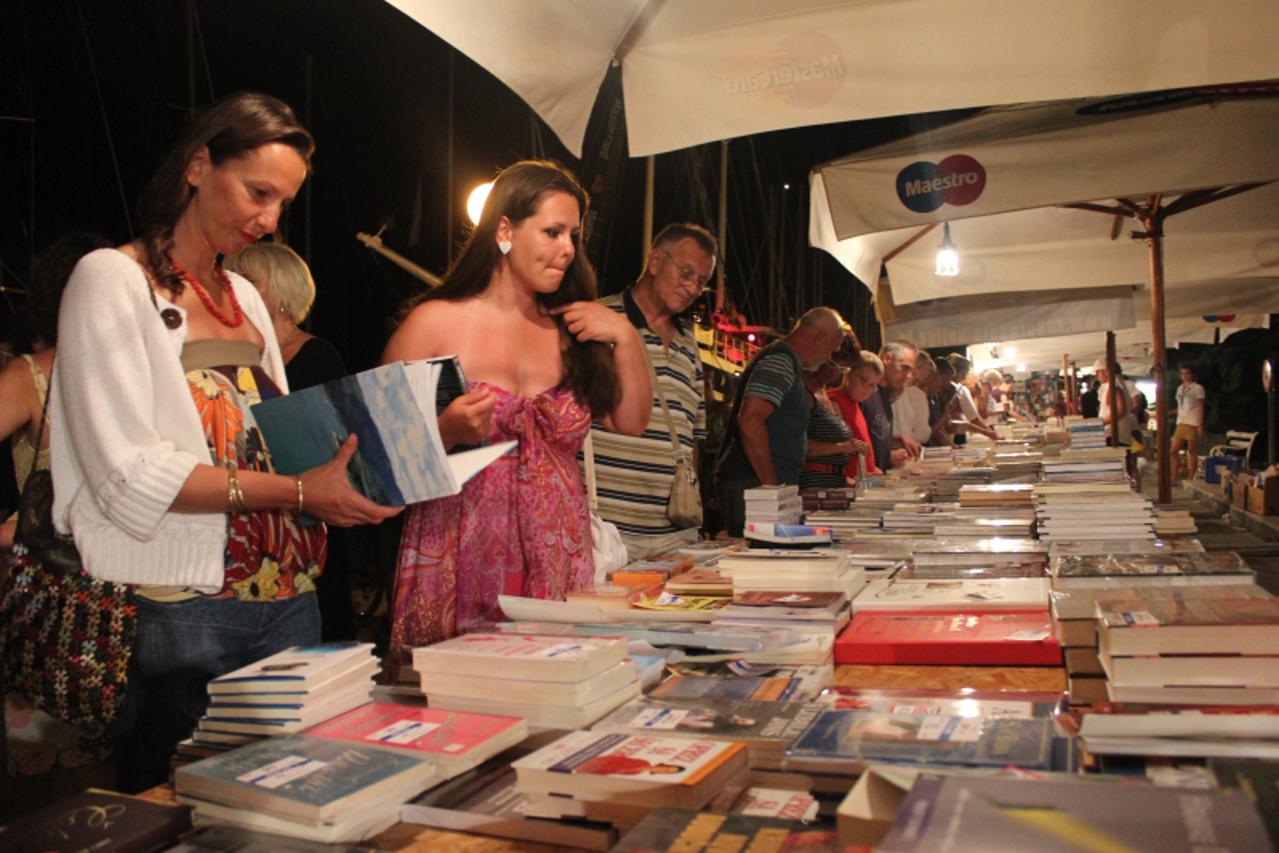 'vis16_nnn_unu_100811'