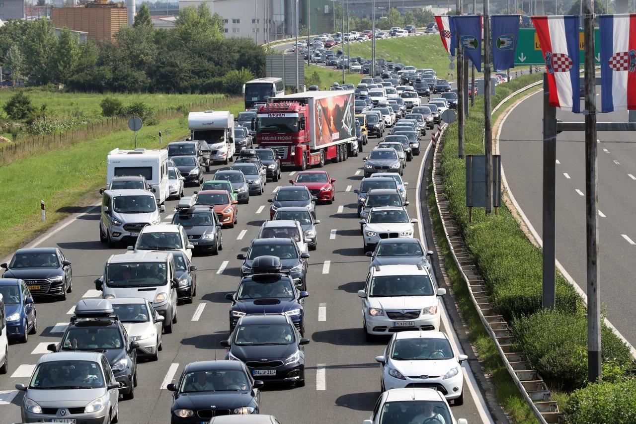 Udarni vikend na hrvatskim cestama