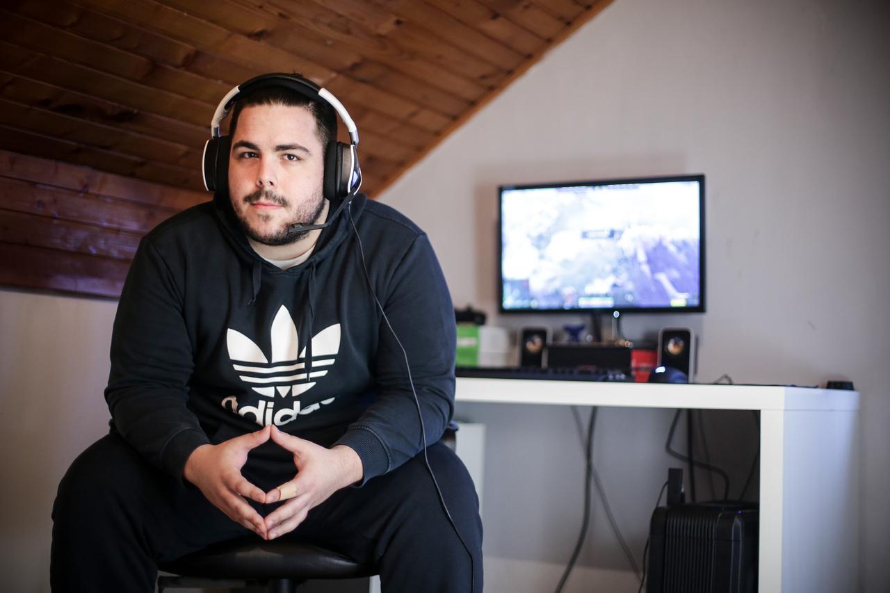 Zagreb: Dino Šavuk profesionalni je igrač računalnih igara