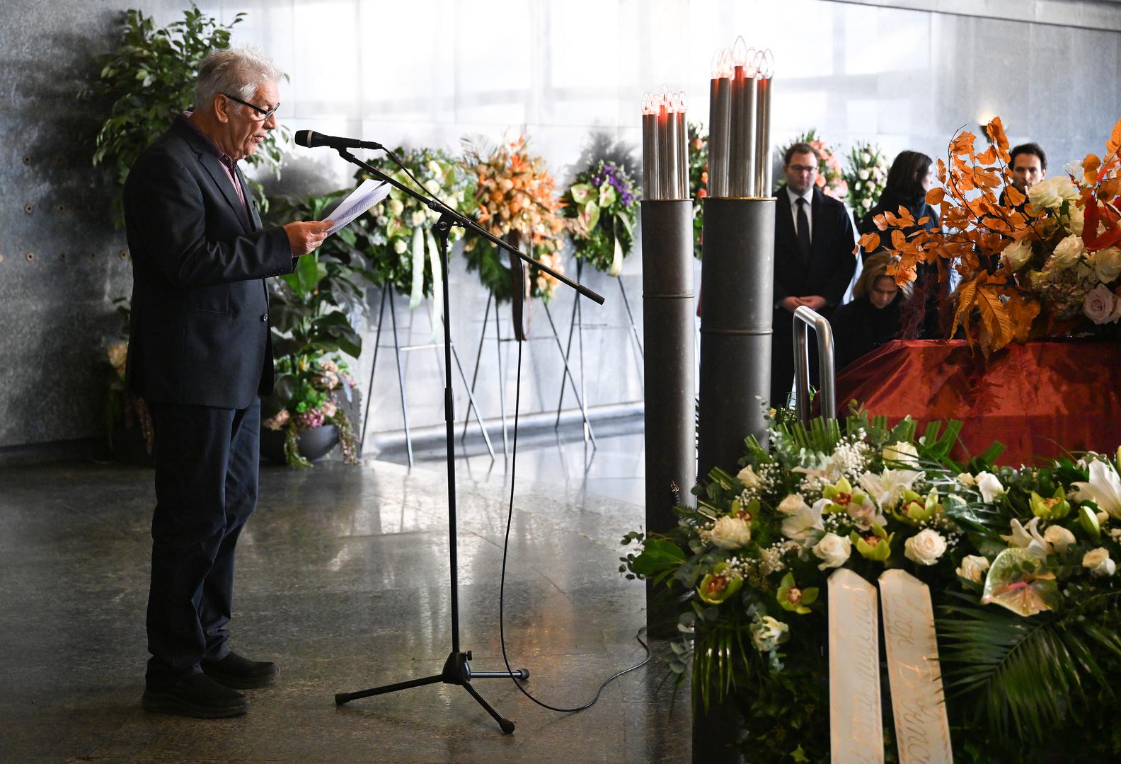  Iza njega je više od 7000 napisanih pjesama za sve najpoznatije domaće izvođače, nastupi s grupom 4M po cijeloj Europi, ali i uspješni mjuzikli poput rock-opere Gubec-beg koju je napisao s Karlom Metikošem.