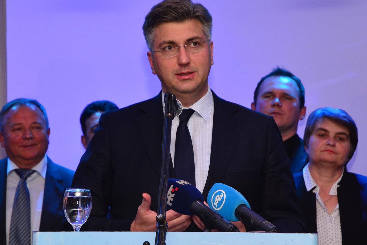 Slavonski Brod: Plenković na predstavljanju kandidata HDZ-a BPŽ za lokalne izbore