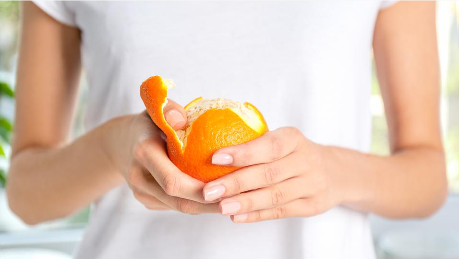 Prosječna odrasla osoba treba između 75 i 90 miligrama (mg) vitamina C dnevno. Međutim, tijelo ne može proizvesti vitamin C, pa se on mora unositi prehranom. Primjeri citrusnog voća i njihovog sadržaja vitamina C:

Naranče: 82,7 mg vitamina C po voću

Mandarine: 32 mg vitamina C po plodu

Limeta: 19,5 mg vitamina C po voću

Grejpfrut: 39,3 mg vitamina C po 1/2 ploda
