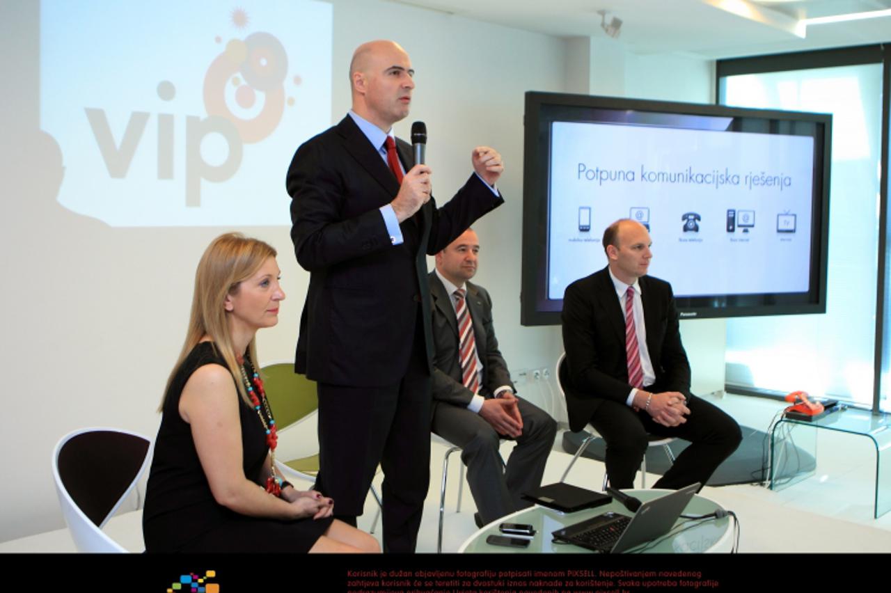 \'27.04.2012., Zagreb - Press konferencija Vipneta povodm predstavljanja nove usluge VIP-TV. Mladen Pejkovic, Mario Cvitkovic i Adrian Jezina. Photo: Zeljko Lukunic/PIXSELL\'