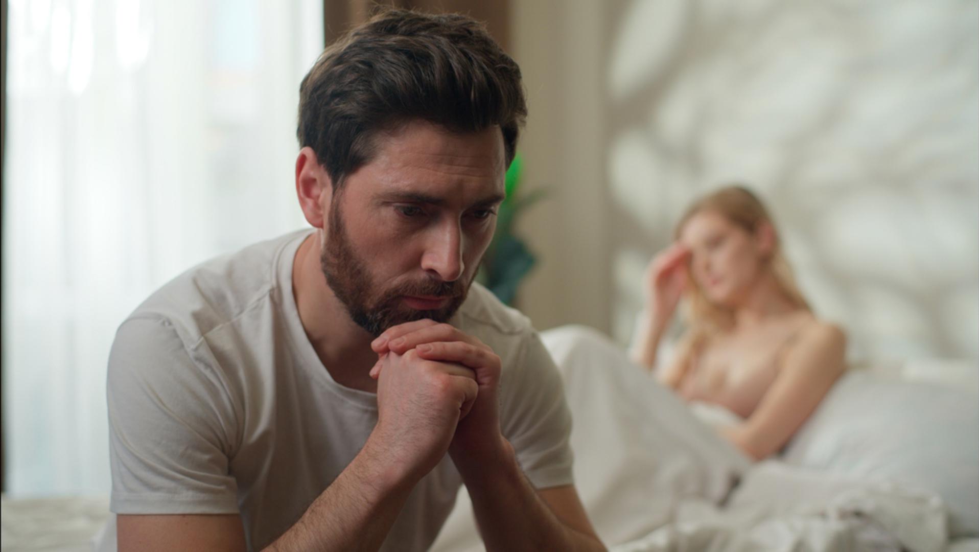 Ako vaš partner ili partnerica rijetko ima želju za seksom, ne mora nužno biti riječ o 'hladnoći' ili manjku ljubavi. Libido je osjetljiv na stres, svakodnevne navike, odnos i zdravlje. Stručnjaci su za The Healthy otkrili najčešće 'ubojice raspoloženja' i savjete kako se nositi s njima.