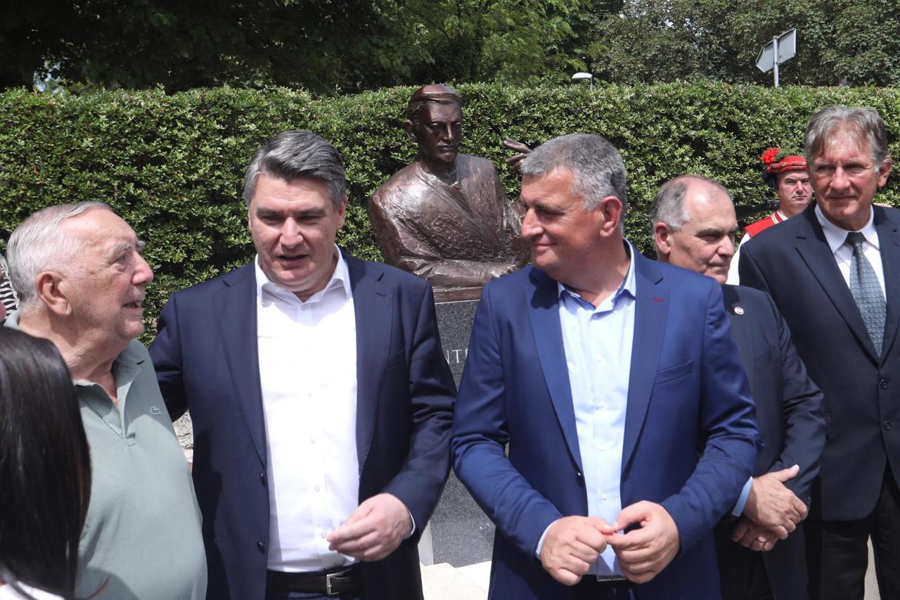 Predsjednik u Sinju na svečanom otkrivanju spomenika akademskom kiparu Anti Župiću