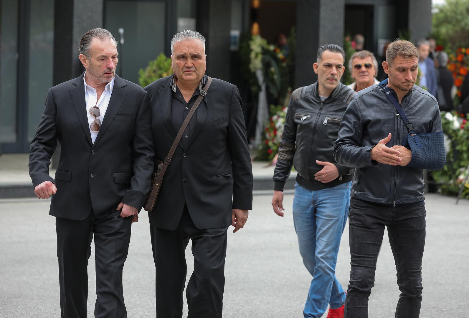 28.04.2023., Zagreb - Pogreb Tomislava Sablje, koji je ubijen u nocnom klubu "Ritz", odrzan je na groblju Markovo Polje. Optuzenik iz Uskokove akcije Tebra Tomislav Sabljo ubijen je hicima iz vatrenog oruzja u nakon fizickog sukoba vise osoba. Photo: Jurica Galoic/PIXSELL