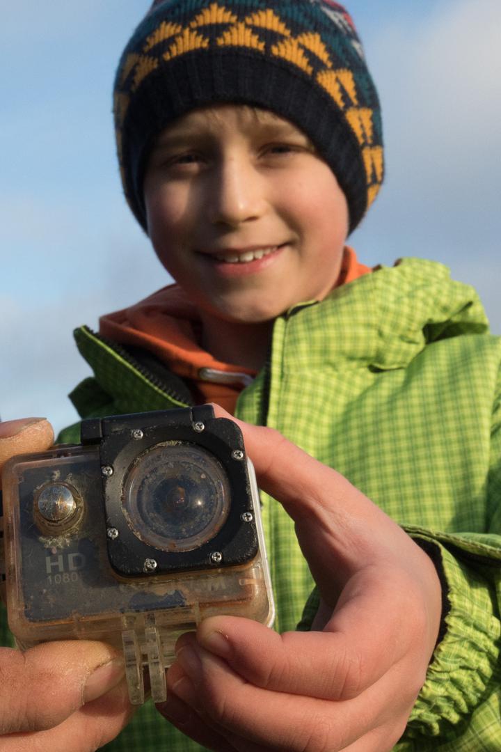 Agencija DPA piše kako je dječaku po kameru došao danas u Hallig koji se nalazi na zapadnoj obali Njemačke. 