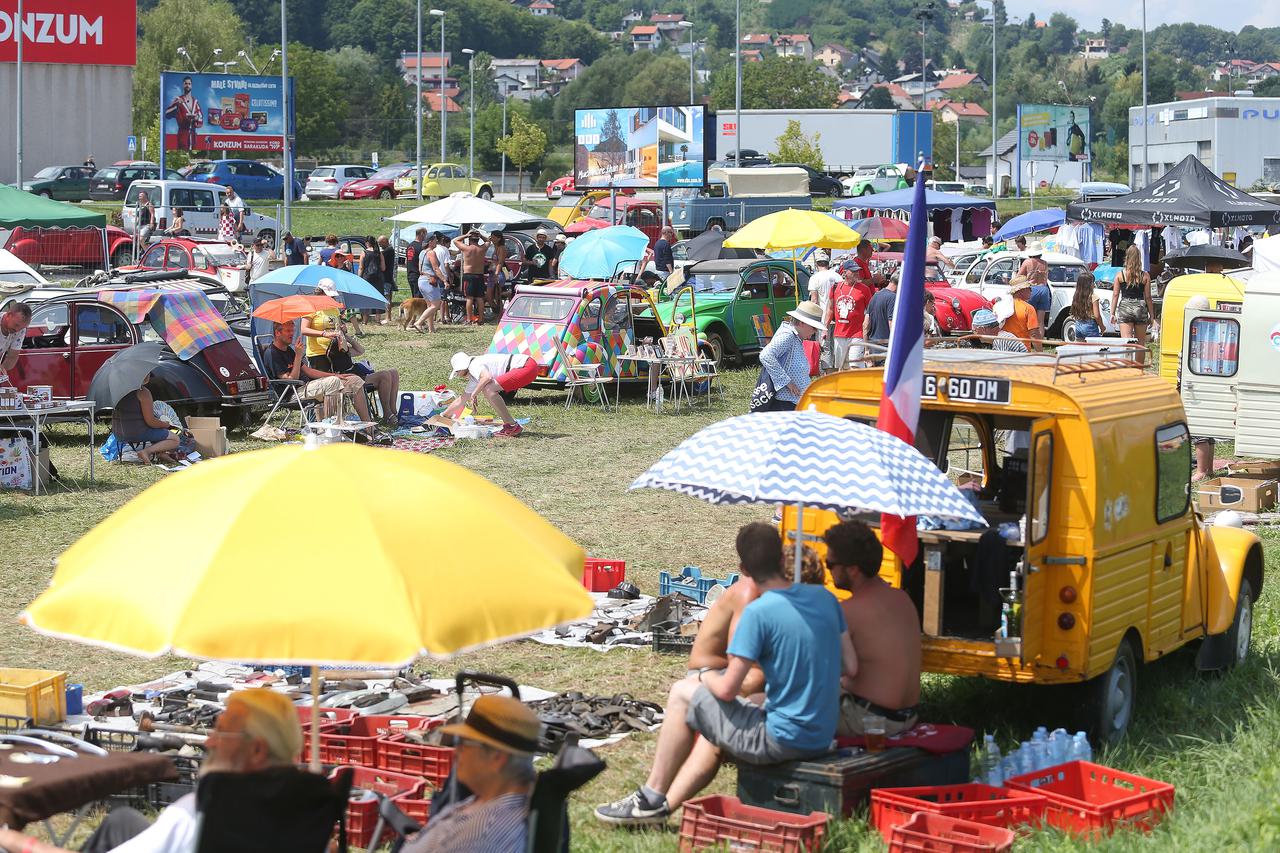 Samobor: Svjetski susret ljubitelja Citroen spačeka