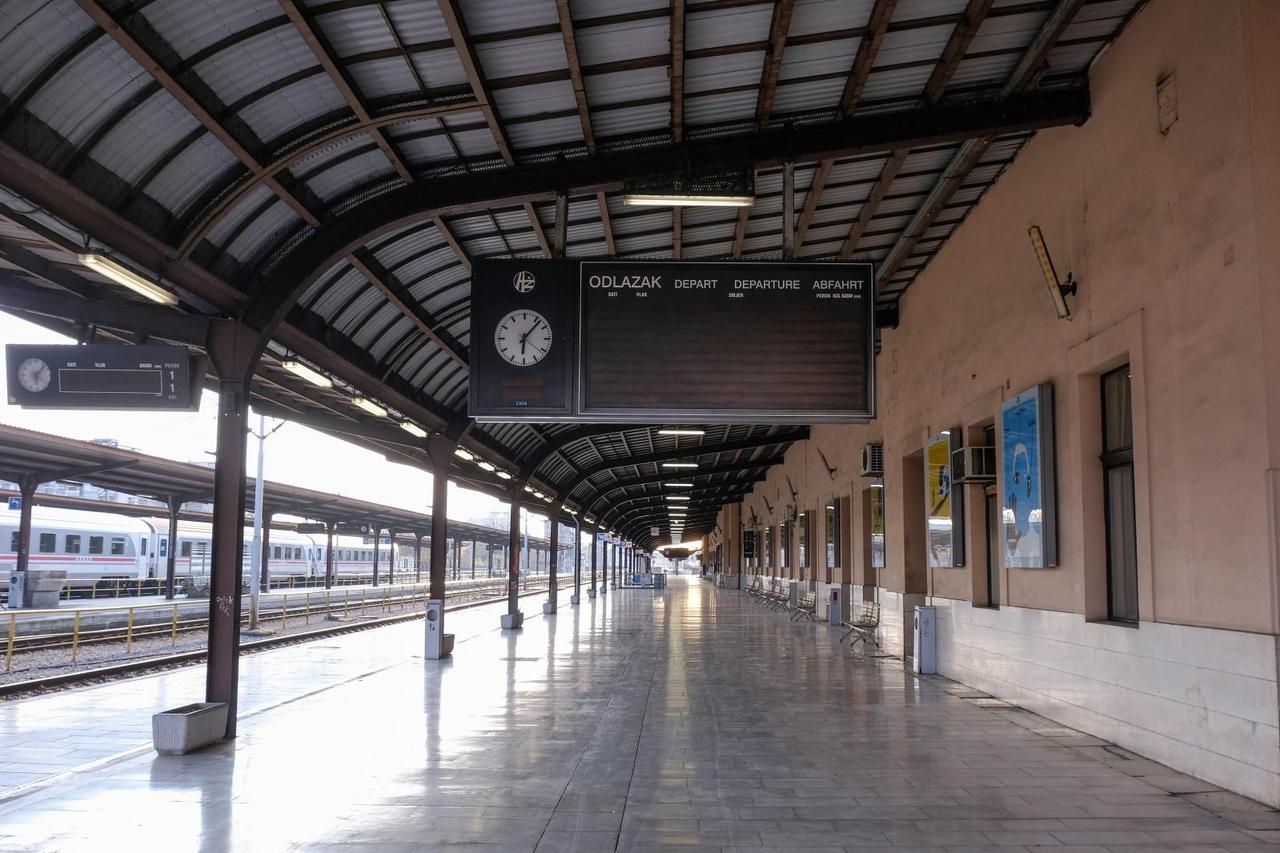 Zagreb: Zbog pandemije Glavni kolodvor potpuno je pust