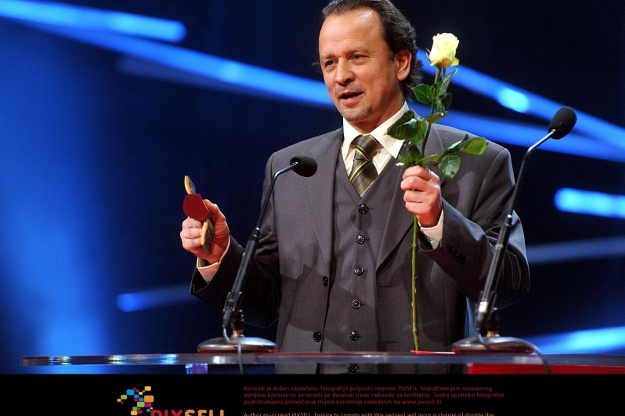 '24.11.2010., Trg Marsala Tita, Zagreb - U Hrvatskom narodnom kazalistu odrzana je svecana dodjela Nagrade hrvatskog glumista za 2010. godinu. Svecanost je u znaku 150. obljetnice HNK, kada je, na dan