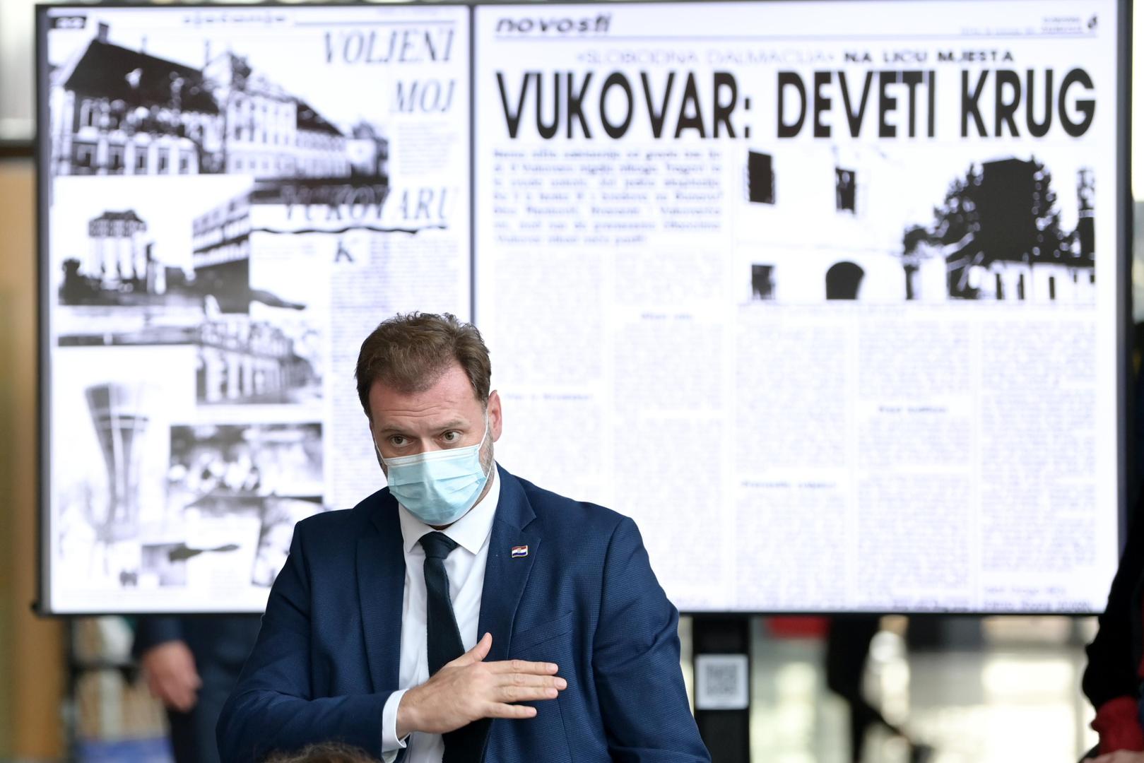 04.11.2021.,Zagreb - U Nacionalnoj i sveucilisnoj knjiznici otvorena je  izlozba "Sloboda se njegovim imenom zove", u povodu 30. obljetnice stradanja Vukovara. NSK izlozbu priredjuje u suradnji s Vecernjim listom, Gradskom knjiznicom Vukovar i udrugom za promicanje kulture povijesti Kliofest.