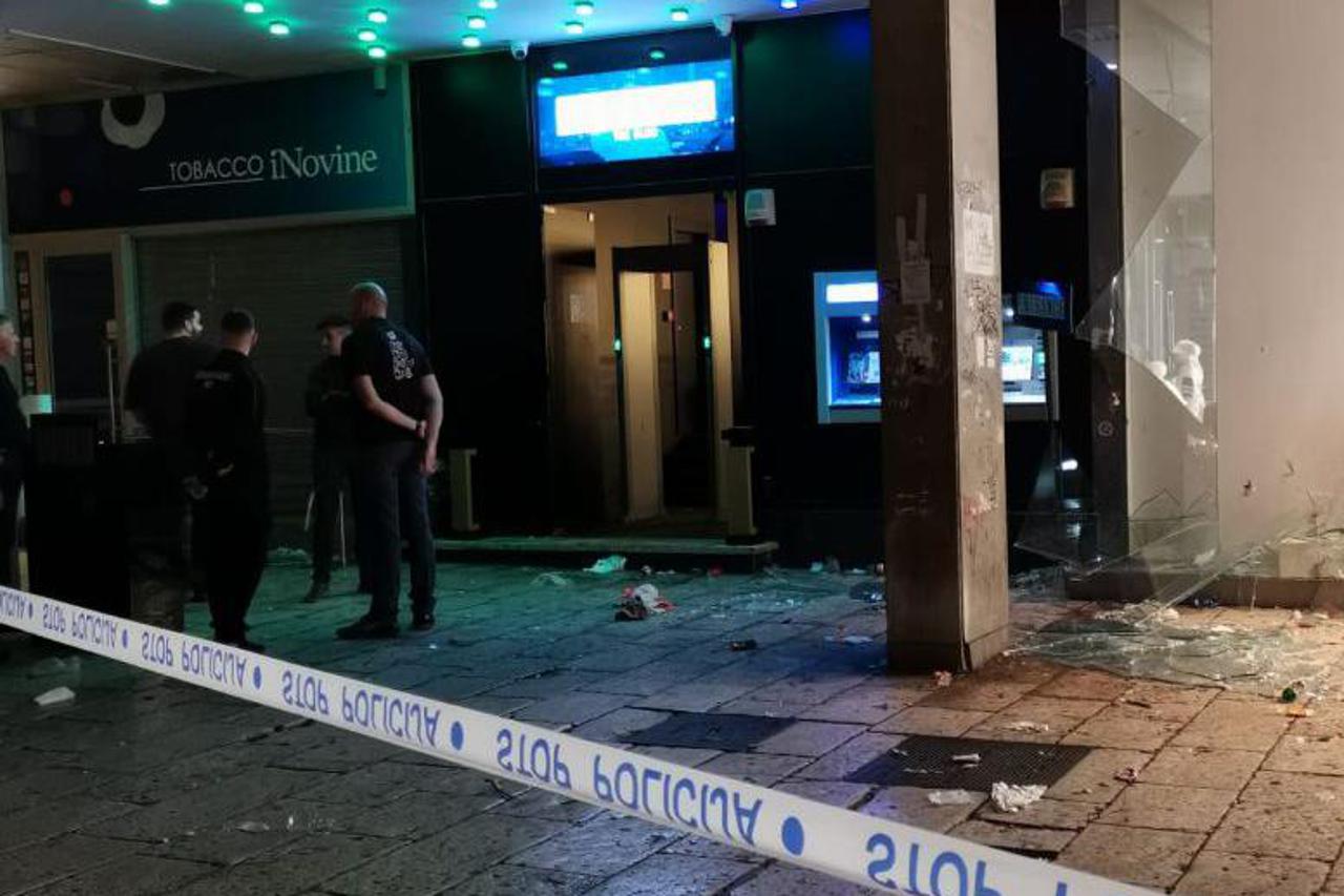 Razbilo se staklo ispred noćnog kluba u Splitu