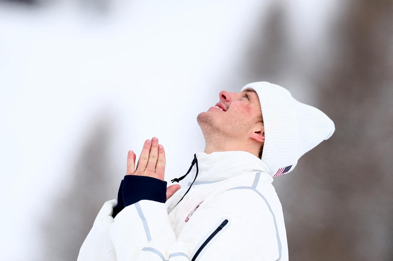 Snowboard - Men's Snowboard Slopestyle Victory Ceremony