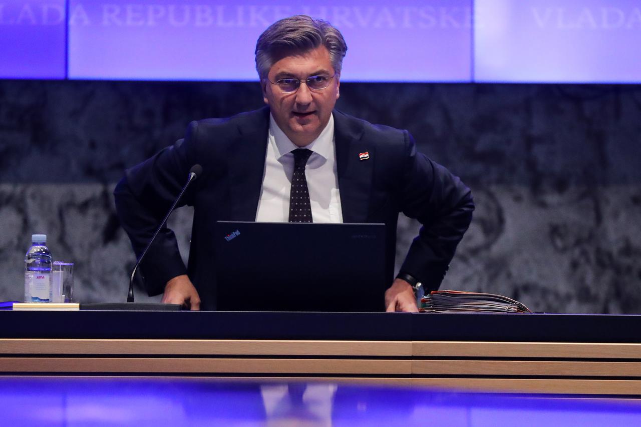 Zagreb: Plenković na sjednici Vlade o posljedicama konzumiranja gaziranih pića