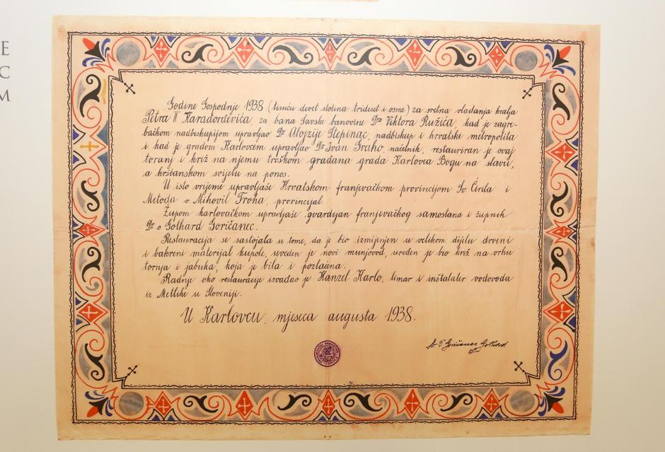 Karlovac: Konferencija povodom otvaranja  svitka iz 18. stoljeća nađenog u jabuci križa