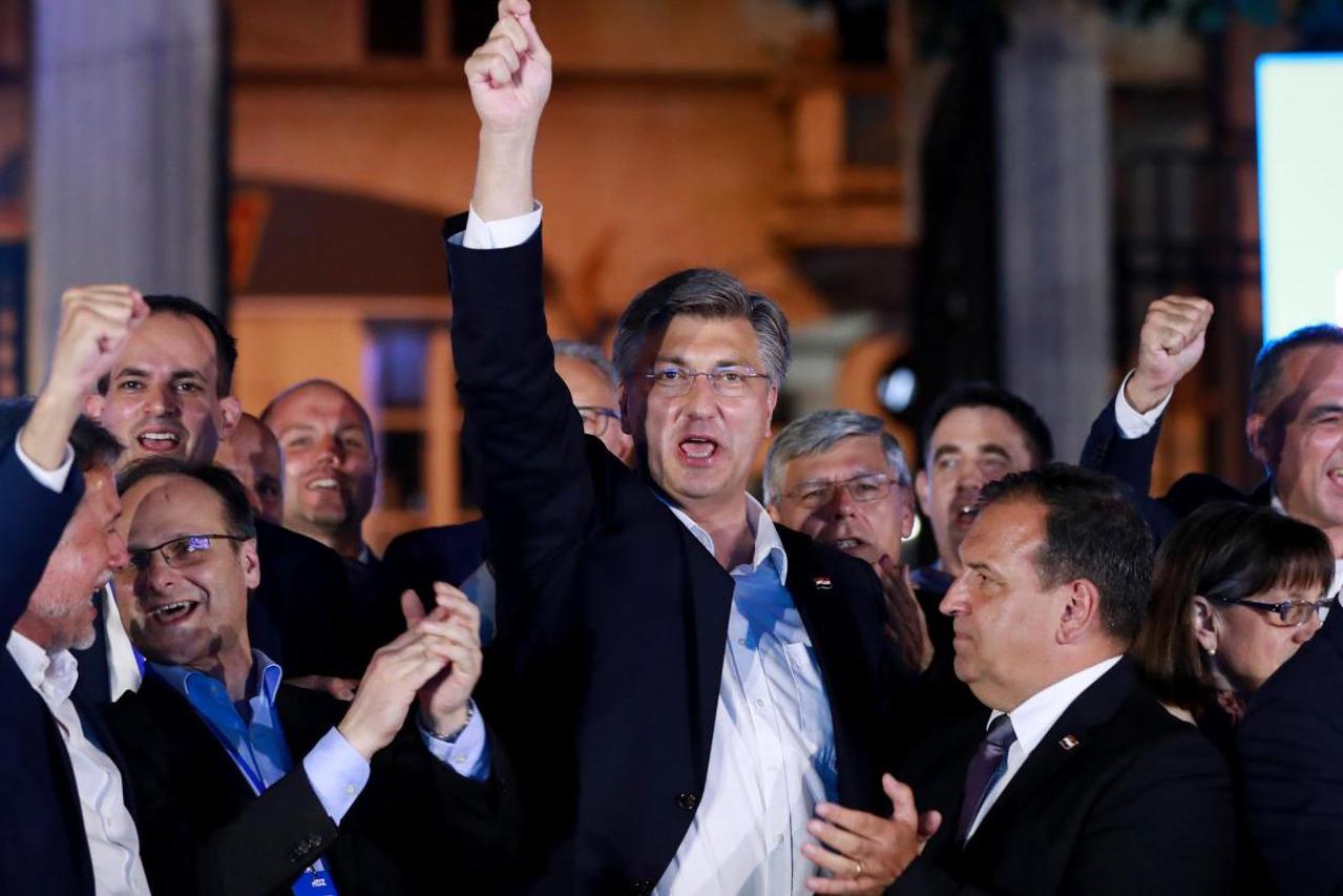 Zagreb: Doček izbornih rezultata u stožeru HDZ-a