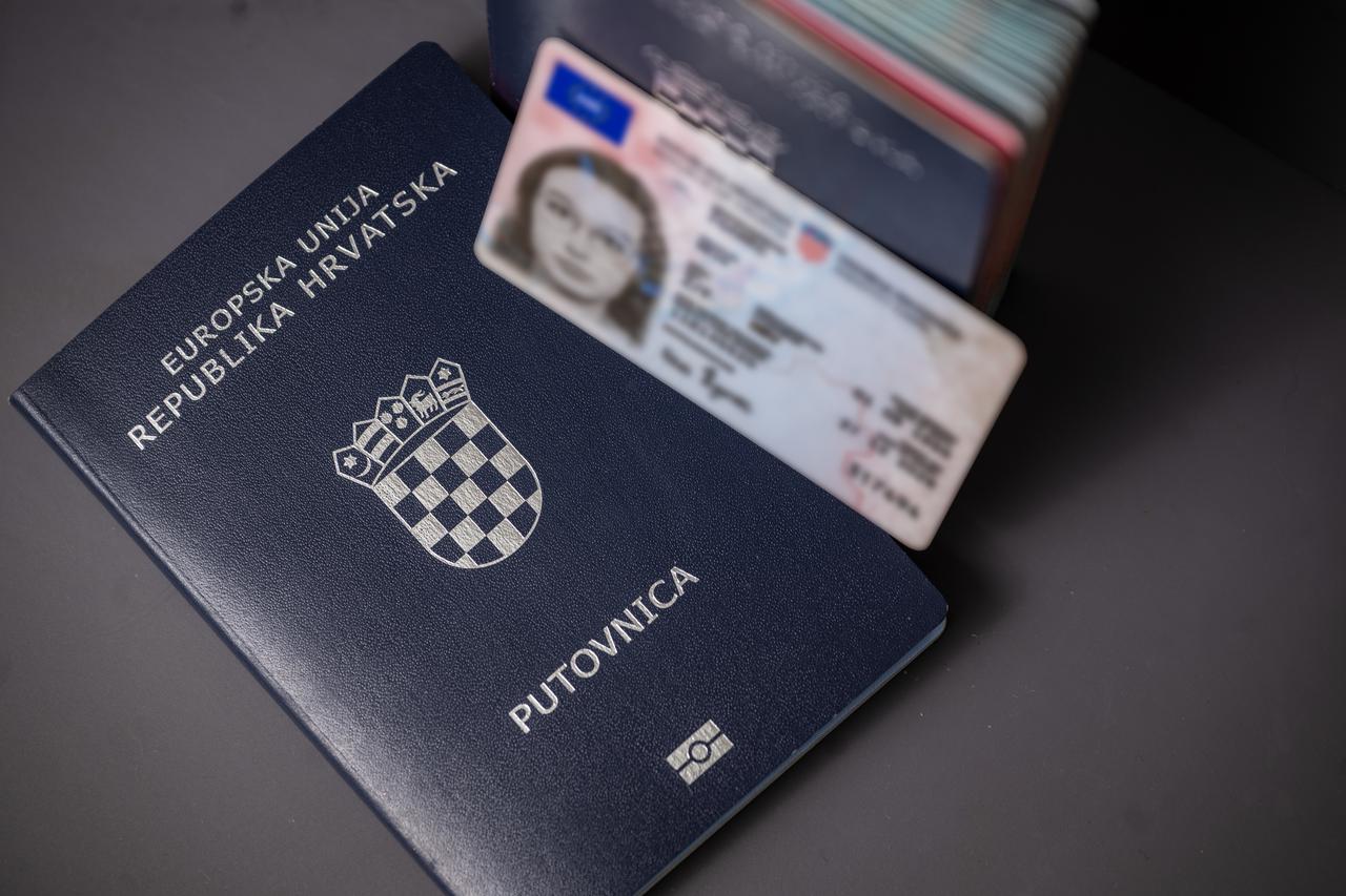 Ilustracija za putovnicu i osobnu iskaznicu