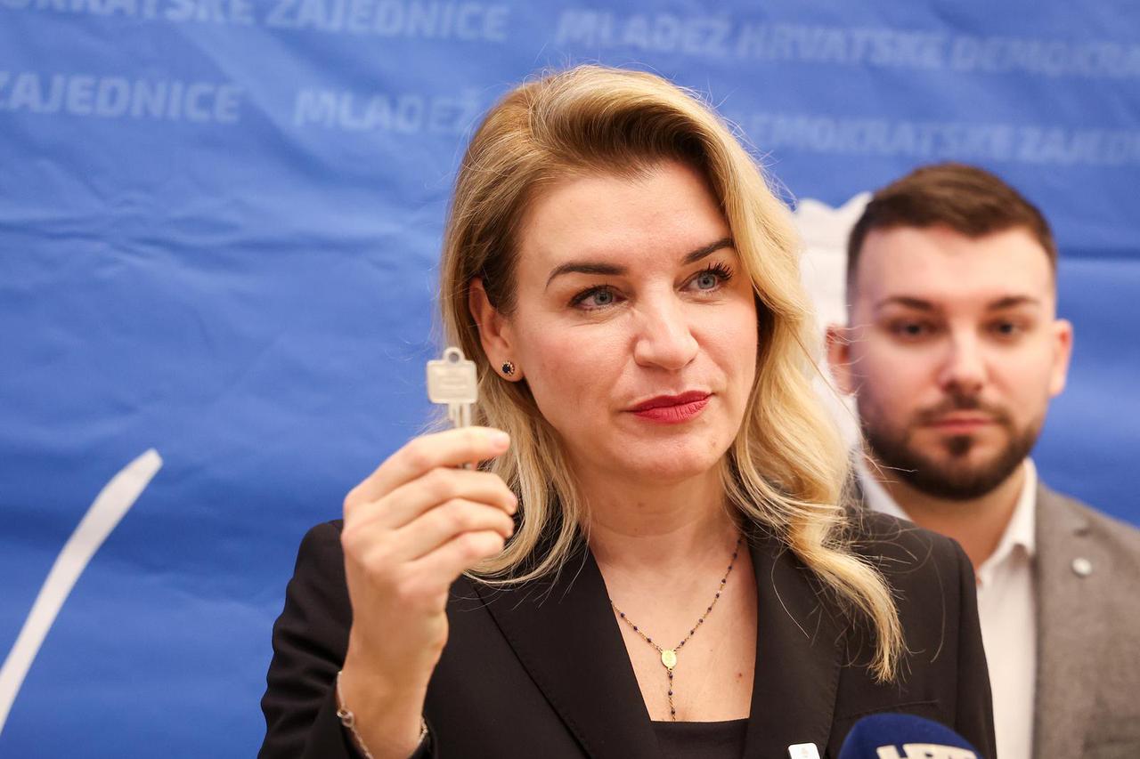 Tribina pod nazivom "Može li Hrvatska mladima osigurati priuštivo stanovanje?"