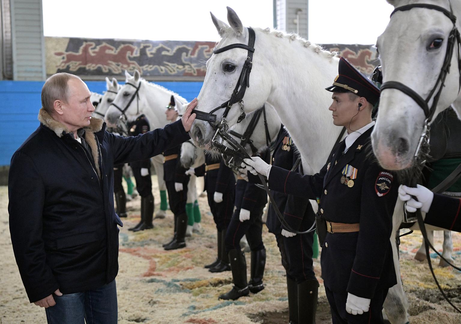 To se nikada nije dogodilo, ali je "dalo vremena Ukrajini da ojača", kako je kasnije rekla kancelarka Merkel. Odnosi su se brzo pogoršali, ali je uvoz ruskih energenata nastavljen. Putin se u europskoj percepciji sve više pretvarao u autokratskog vladara. EU je 2021. govorio o “negativnoj spirali” u međusobnim odnosima.
