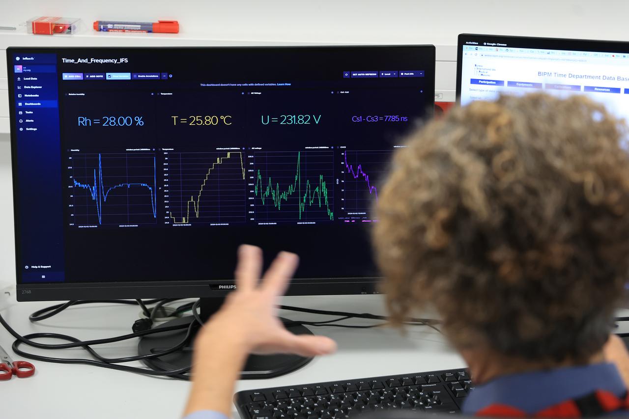 Zagreb: Analogni atomski sat u Nacionalnom laboratoriju za vrijeme i frekvenciju